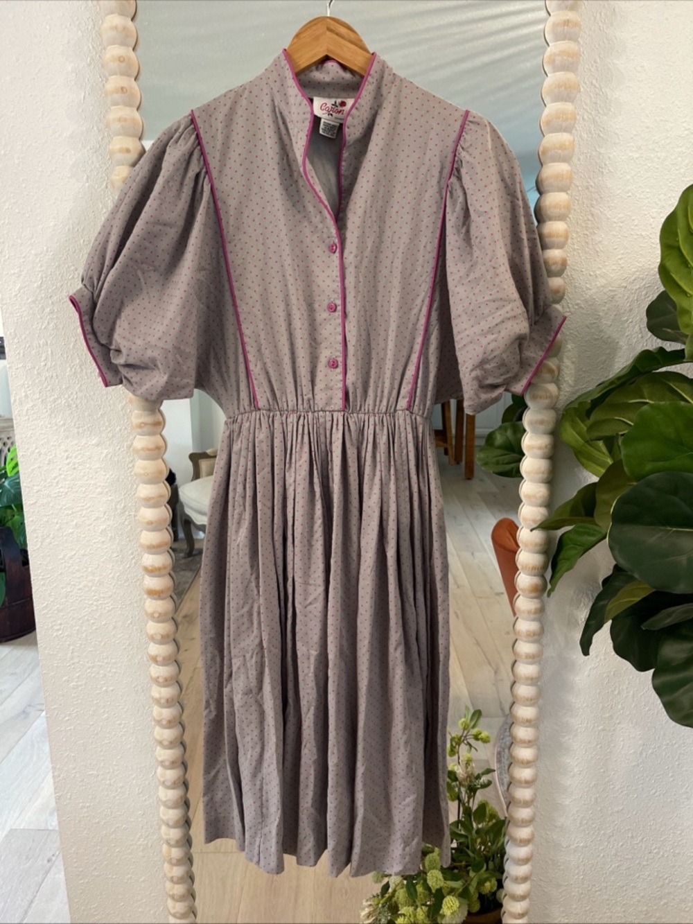 VTG 1970’s CARON CHICAGO grey midi dress with Pink Piping and polka dots